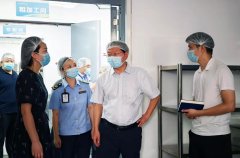 <b>建牢校园食物安</b>